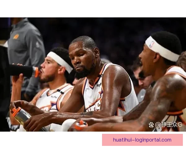 NBA东西部前十揭晓 雄鹿领衔榜首争夺激烈 十支球队无缘季后赛